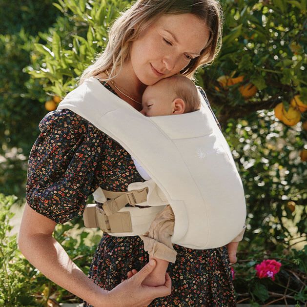 ergobaby Embrace Newborn Carrier Soft Knit Cream image 2