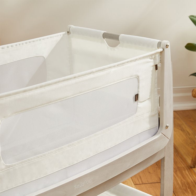 Snüz SnuzPod4 Bedside Crib 'The Natural Edit' Silver Birch image 4