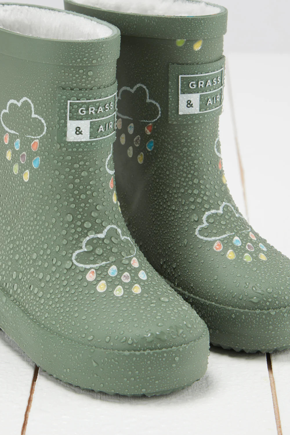 Grass & Air Colour Changing Wellies Khaki Green image 1