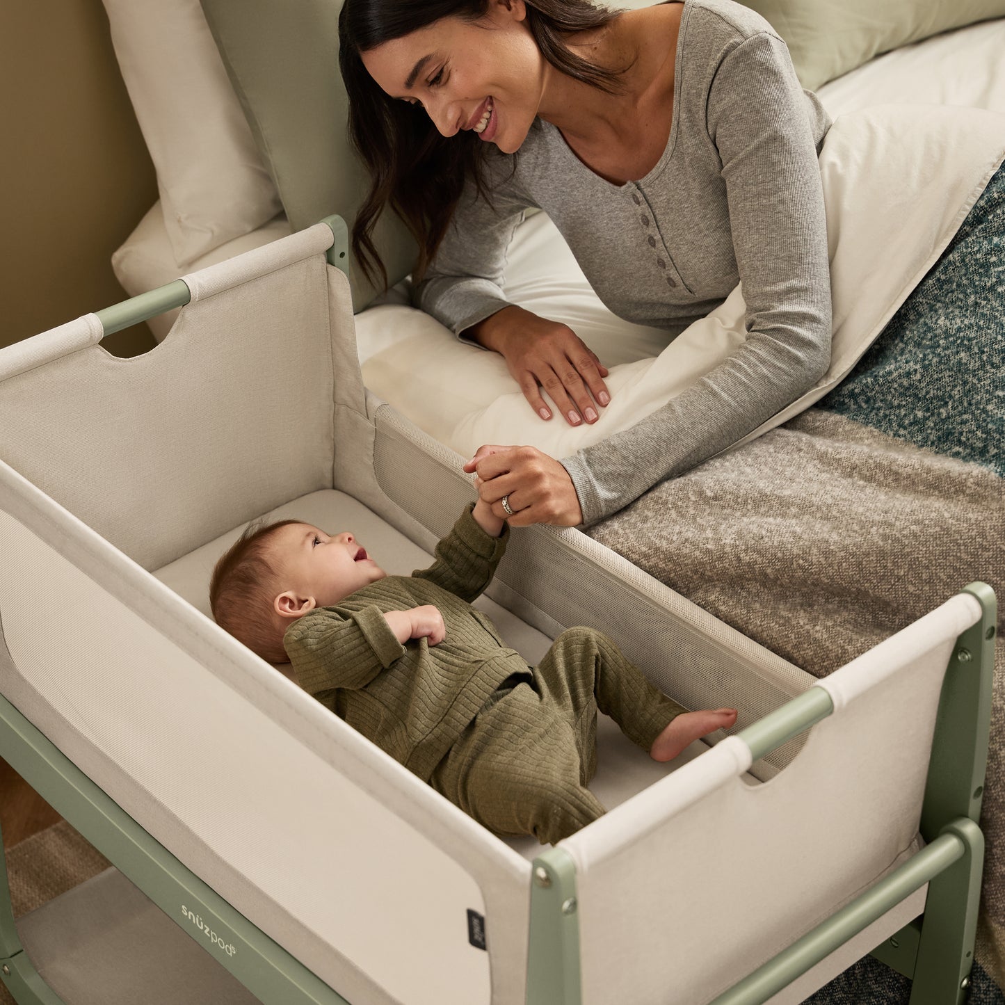 Snüz SnuzPod5 Bedside Crib - Sage