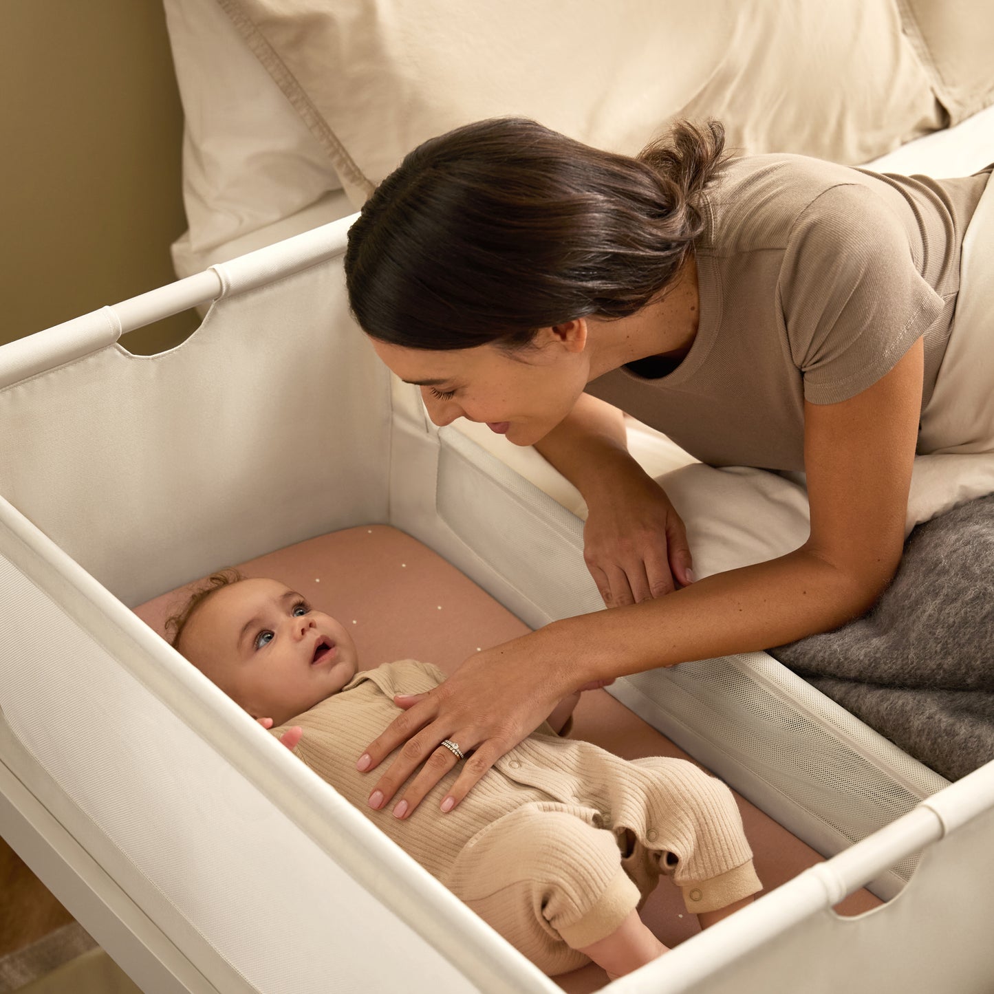 Snüz SnuzPod5 Bedside Crib - Cashmere