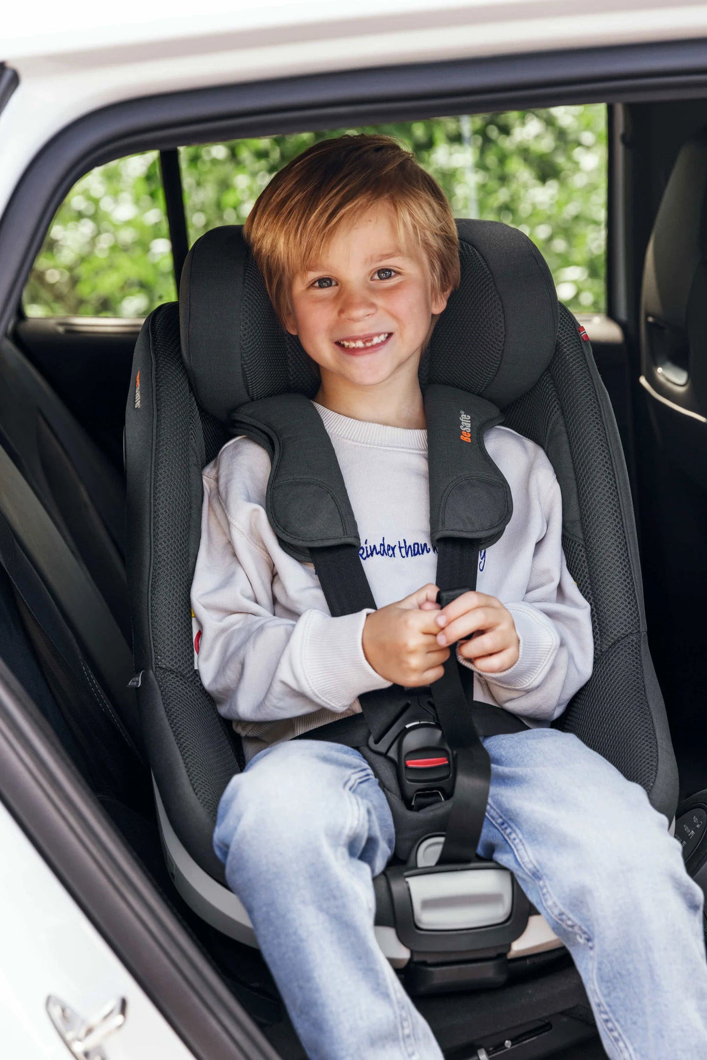 BeSafe Beyond & Beyond Base Rotating Extended Rear Facing Car Seat